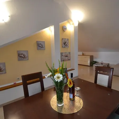 Antonia Nakic -stobrec Appartement