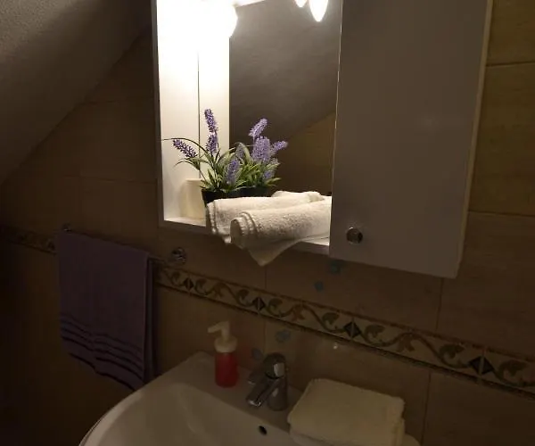 Апартаменты Antonia Nakic -stobrec